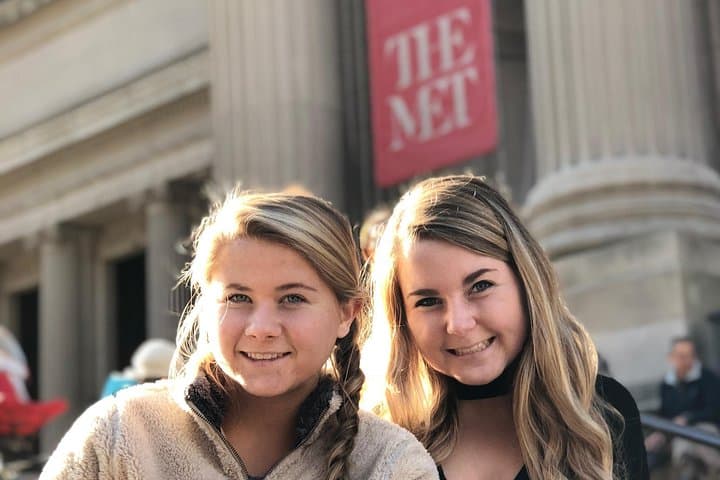 Gossip Girl Pedicab Tour: 90-Minute Manhattan Landmarks & Central Park Stops photo 2