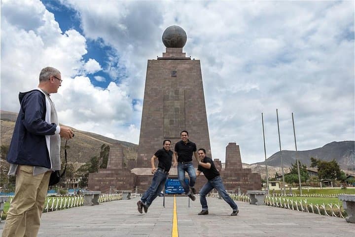 Classic Ecuador 8-Day Tour: Quito, Cotopaxi, Otavalo & Cuenca photo 3