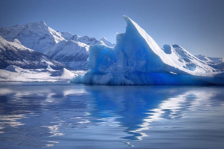 Gourmet Glacier Navigation: Perito Moreno Full-Day Cruise and Hike photo 4