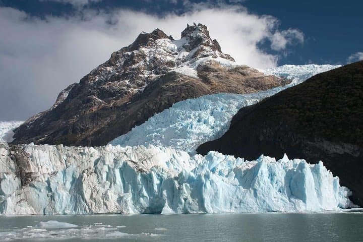 Gourmet Glacier Navigation: Perito Moreno Full-Day Cruise and Hike photo 5