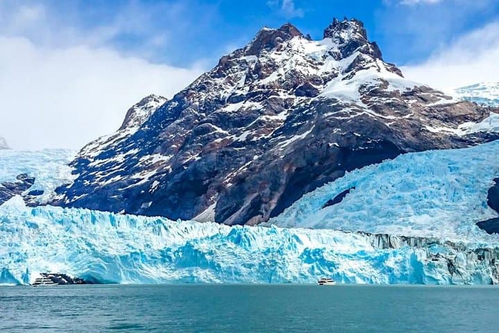 Gourmet Glacier Navigation: Perito Moreno Full-Day Cruise and Hike photo 6