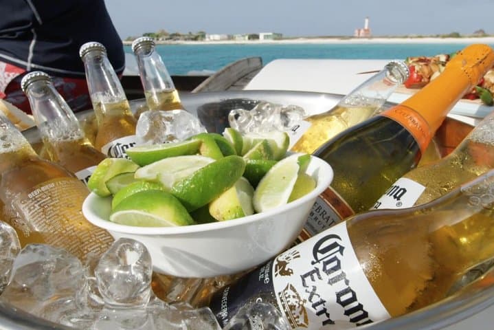Private Casador 68ft Sailing Yacht Charter in Curaçao photo 4