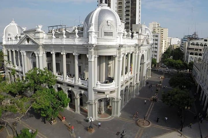 Ecuador Classic Tour II — 9-Day Andes to Pacific Highlights photo 5