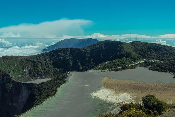 Irazú & Guayabo Day Trip from San José: Volcano Craters, Dwarf Forests & Prehispanic Ruins photo 2