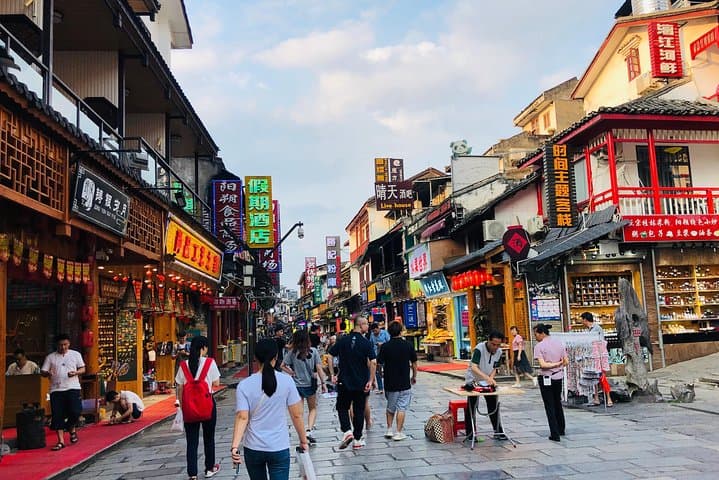 Guilin in 48 Hours: Private Li River Cruise & Longji Rice Terrace Experience photo 4