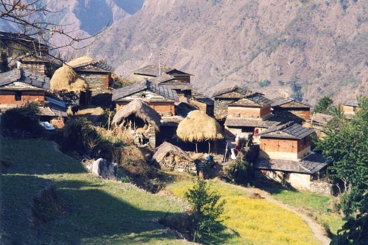 9-Day Kids-Friendly Lower Annapurna Royal Trek: Pokhara to Begnas Lake Family Trek photo 2