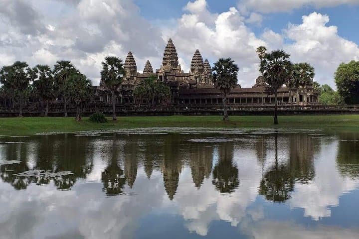 Three-Day Angkor & Koh Ker: Angkor Wat, Bayon, Ta Prohm and Jungle Ruins photo 2