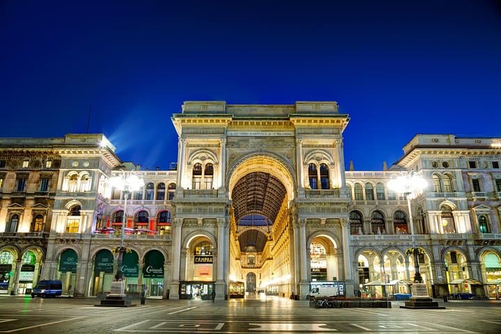 Milan After Dark: Private Night Tour & Aperitivo with a Local Guide photo 6