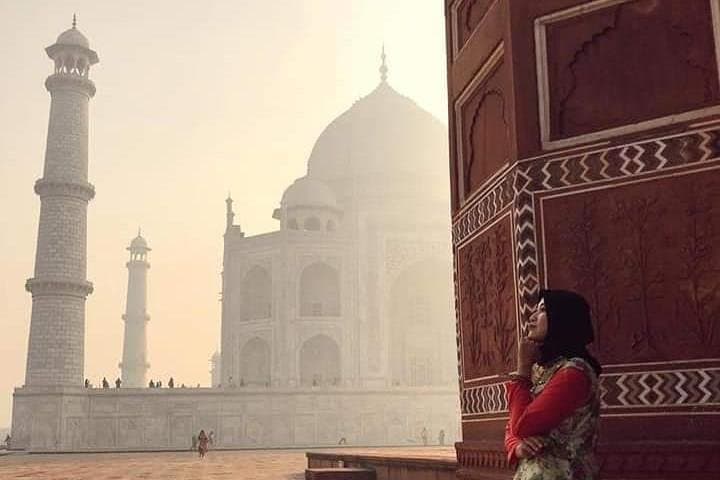 Private Sunrise Taj Mahal Trip by Car from Delhi — Early Morning Agra Visit photo 5