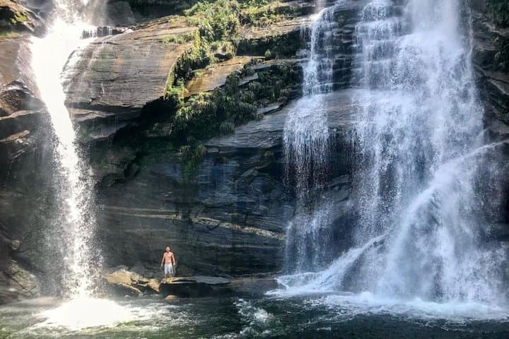 Paraty Melancia Waterfall Trek: 3km Waterfall Hike in Serra da Bocaina