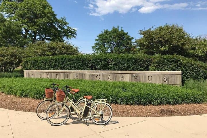 Chicago Lakefront Electric Bike Tour — Navy Pier to Museum Campus photo 4