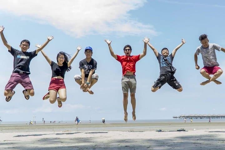 Bagan Lalang Beach Day Trip from Kuala Lumpur — Picnic, Kites & Seafood