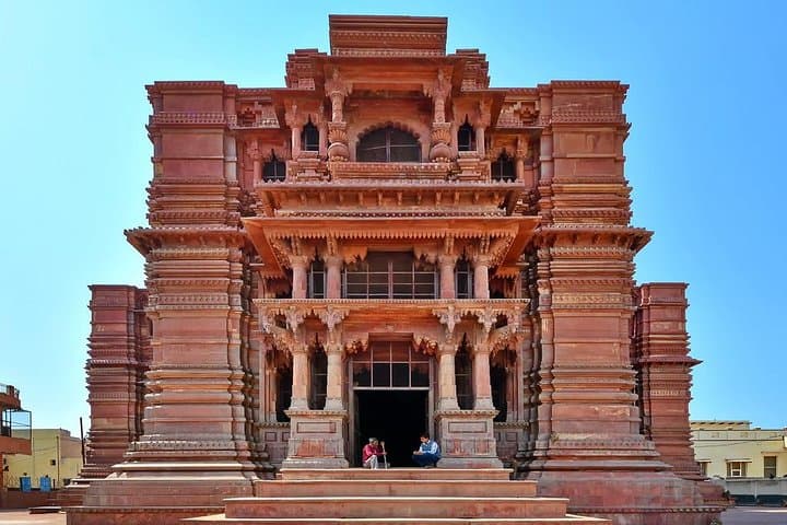 Private Mathura Vrindavan Day Tour from Delhi — Temples, Ghats & Practical Tips photo 6