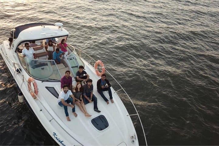 Luxury Speed Boat Cruise on the Mandovi River — Private Yacht in Goa photo 2