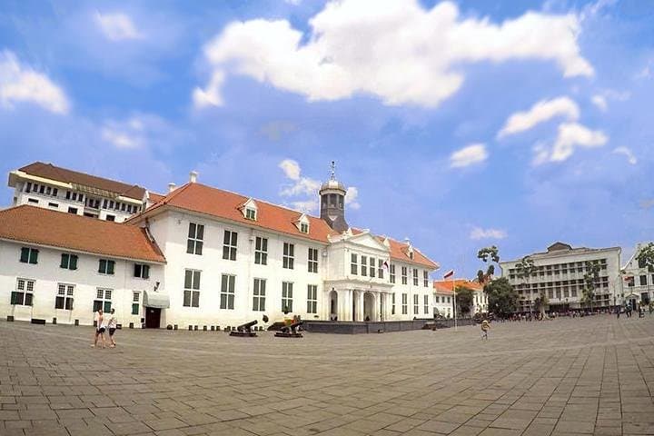 Jakarta Private Customized Full-Day Tour — Monas, Kota Tua & Chinatown photo 3