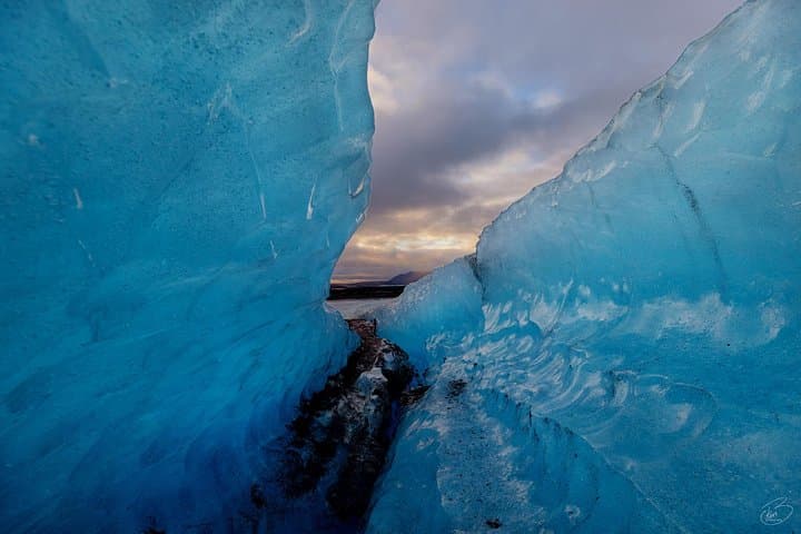 Glacier Lagoon Photography Tour: Jökulsárlón & Diamond Beach photo 3