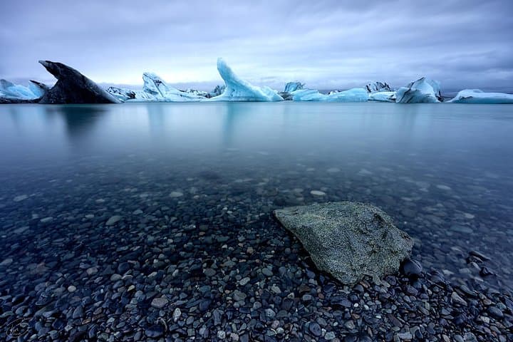 Glacier Lagoon Photography Tour: Jökulsárlón & Diamond Beach photo 6