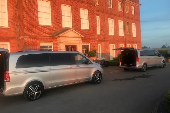 Private Transfer from Southampton Cruise Terminal to Heathrow via Stonehenge