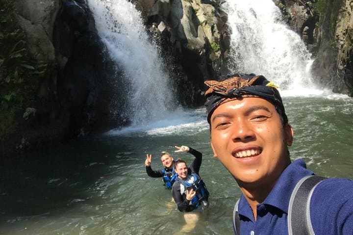 Aling-Aling Waterfall Jumping & Sliding with Wanagiri Hidden Hill and Handara Gate photo 4