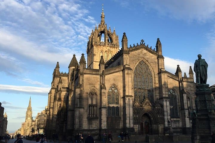 Dirty Olde Town: Adults-Only Comedy Walking Tour of Edinburgh's Old Town photo 2