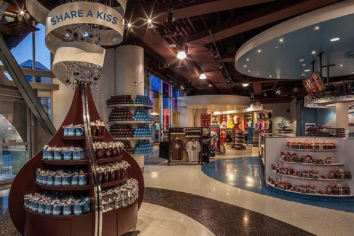vegas-chocolate-tour-mms-ethel-m-hersheys-pinkbox-donut-tasting photo 4