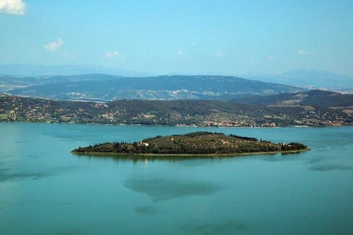 Kayak Lake Trasimeno: Paddle to Isola Polvese and Lunch on the Shore photo 6