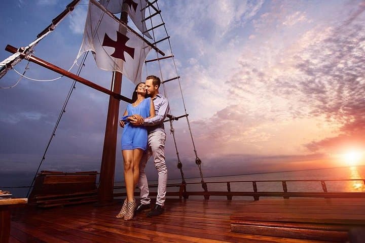 Moonlit Spanish Galleon Dinner Cruise in Nichupté Lagoon — Romantic Cancun Evening photo 5