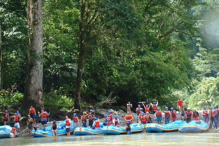 Rafting the Reventazón River From Puerto Viejo: El Carmen Big‑Wave Run photo 3