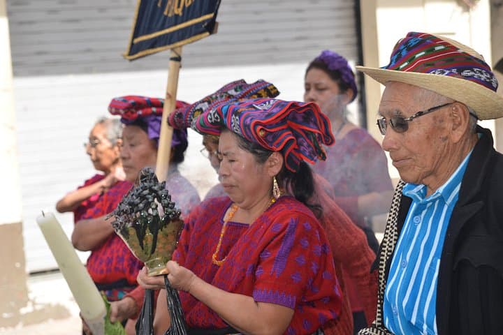 Panajachel Boat Tour to Mayan Villages: Weaving, Chocolate & Medicinal Plant Traditions photo 2