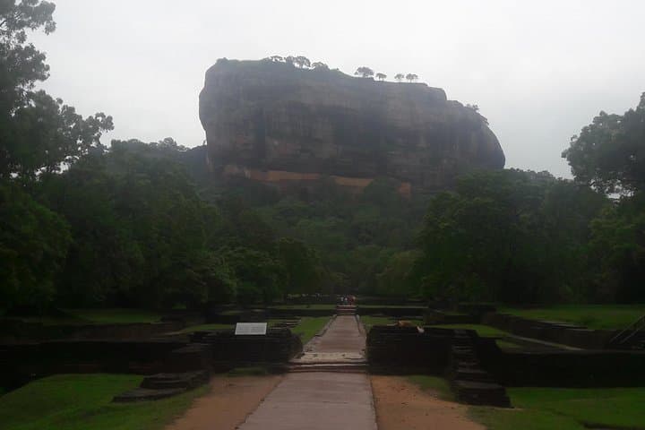 3-Day Private Tour to Kandy & Sigiriya from Colombo — Sigiriya Climb, Dambulla & Spice Gardens