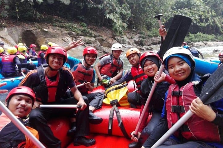 Kampar River Whitewater Rafting from Kuala Lumpur: 7 km and 9 Rapids in Gopeng photo 3