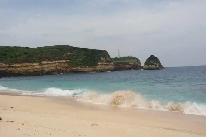Explore Lombok's Midsouth Coastline: Tunak, Merese Hill & Kuta Beaches photo 4