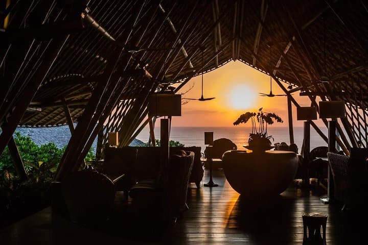 Beachcomber at Bali's Bukit Peninsula: Sundays Beach Club, Uluwatu Temple & Sunset at Padang-Padang photo 4