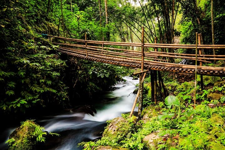 Waterfalls Tour from Malang: Tumpak Sewu & Hidden Cascades photo 4