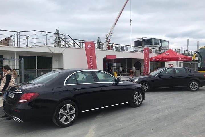 Private Luxury Transfer Passau to Prague — Door-to-Door Comfort photo 4