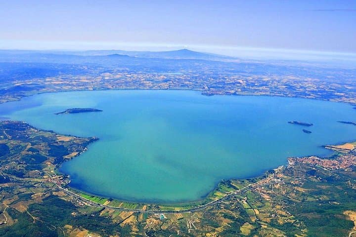 Lake Trasimeno Speedboat Tour with Lunch and Private Assisi Visit photo 4