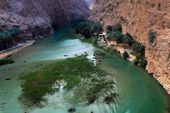 Private Wadi Shab Day Trip from Muscat with Bimmah Sinkhole and Lunch