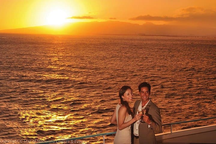 Nova Five-Star Sunset Dinner & Jazz Cruise — Waikiki Dinner Cruise with Live Music