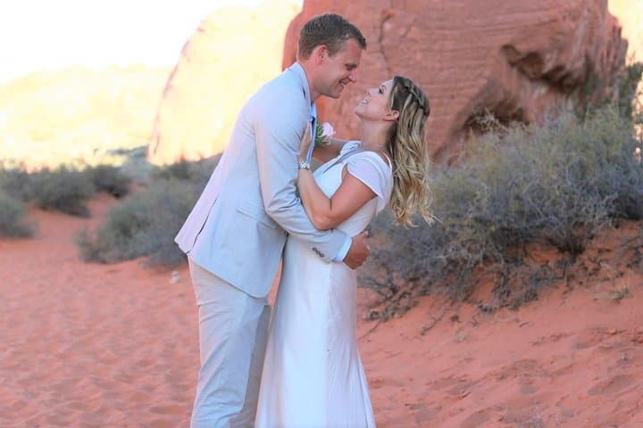 Valley of Fire Wedding by Private Limousine — Red Rock Ceremony from Las Vegas photo 5
