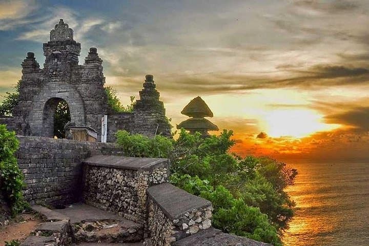 Uluwatu Temple, Kecak Dance & Jimbaran Seafood: Evening Cliffside Tour photo 3