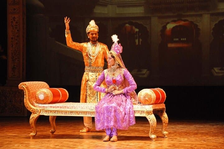 Private 2-Day Agra Tour: Sunrise at the Taj & Mohabbat-e-Taj Show photo 1