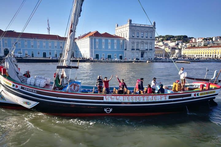 Lisbon Traditional Boats Express Cruise — 45-Minute Tagus River Sightseeing photo 4