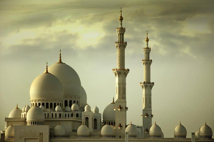 Abu Dhabi Full-Day City Tour and Night Dhow Dinner Cruise photo 4