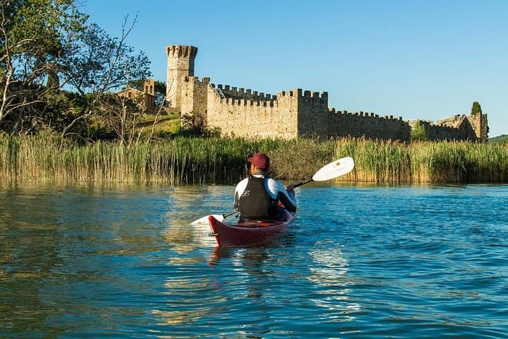 Kayak Lake Trasimeno: Paddle to Isola Polvese and Lunch on the Shore photo 3