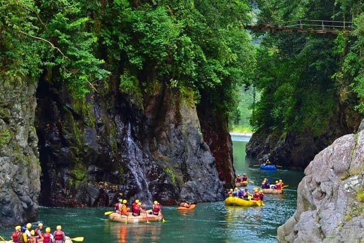 Pacuare River Whitewater Rafting from San José — Class III–IV Jungle Run photo 4