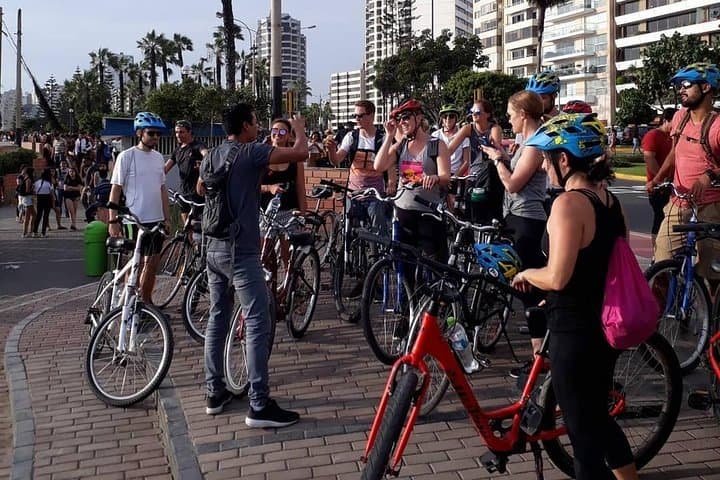 Miraflores & Barranco Bike Tour — 3-Hour Coastal Ride in Lima photo 2