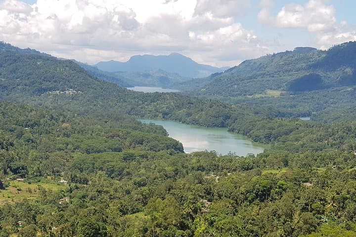 Kandy and Nuwara Eliya 2-Day Private Tour — Tea Plantations, Temple & Highland Lakes photo 5