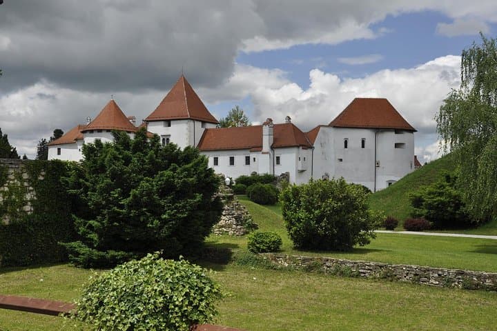 Northern Croatian Castles Day Tour from Zagreb — Trakošćan, Vinica & Erdody photo 2