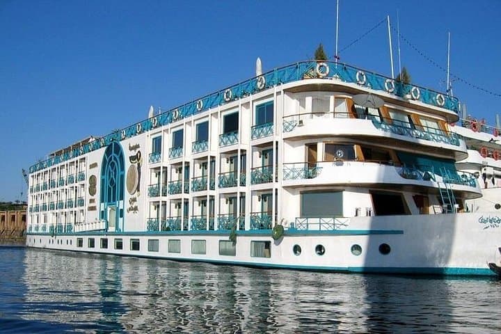 4-Day Private Nile Cruise from Aswan to Luxor — Temples, Tombs & River Views photo 1