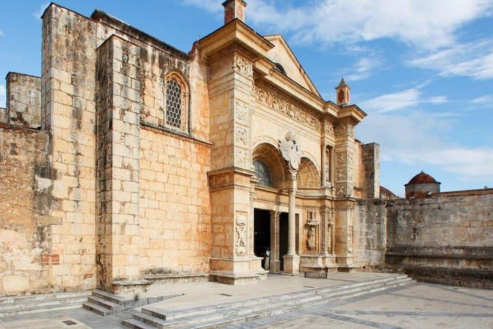 Santo Domingo Historical Day Trip from Punta Cana: Colonial Zone Walking Tour & Culture photo 4